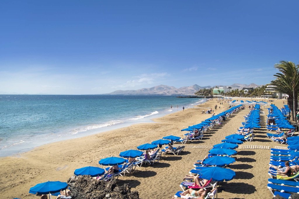 Puerto Del Carmen Beach